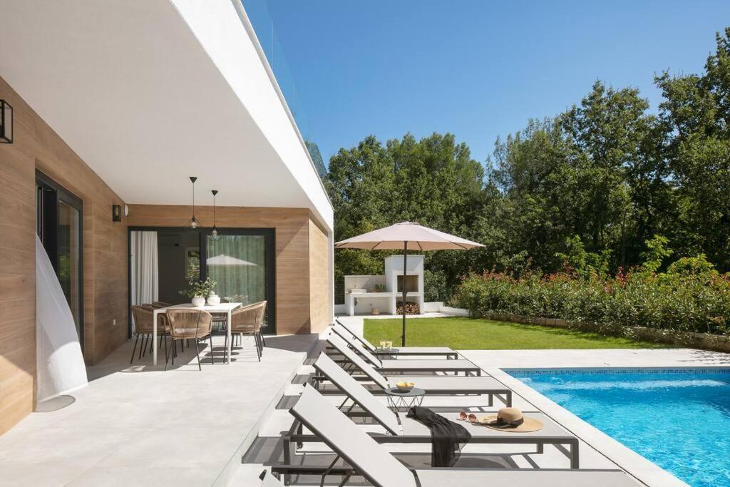 Moderne Mali Dvor Mit Pool 500m Am In Porec Villa *